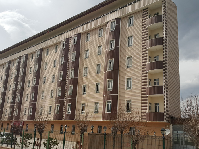 American Siding ve Doğal Taş Kaplama: Hangisini Seçmeli?